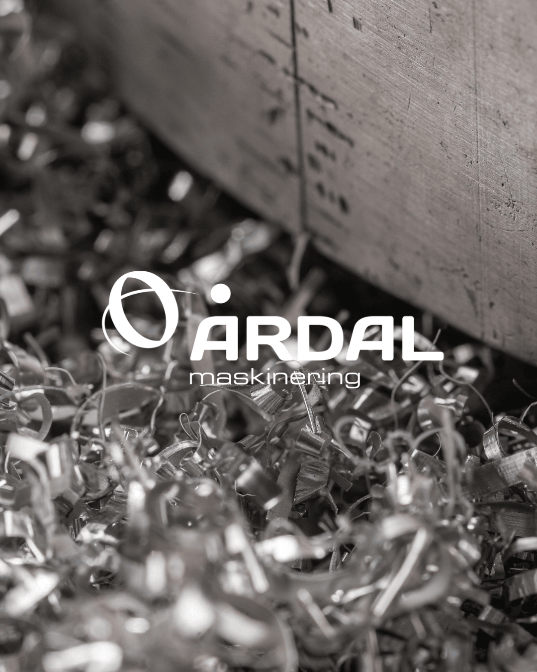 Årdal Maskinering white logo 4_5