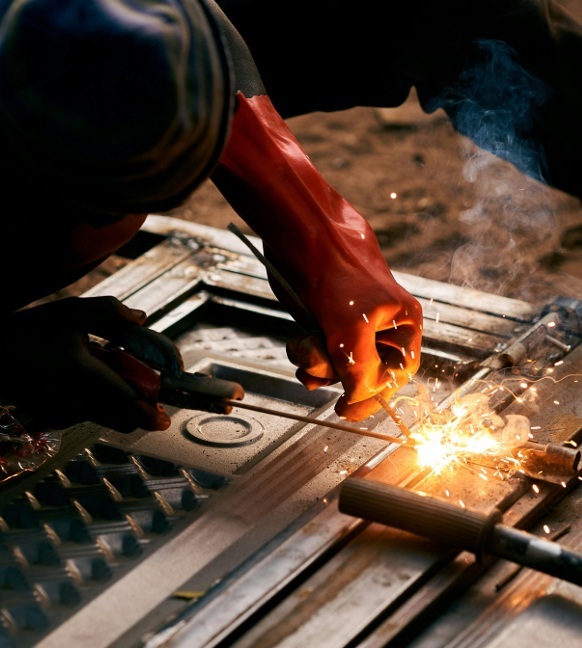 electronics-manufacturing-01